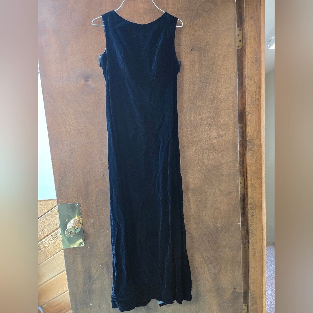 Elegant Black Velvet Dress